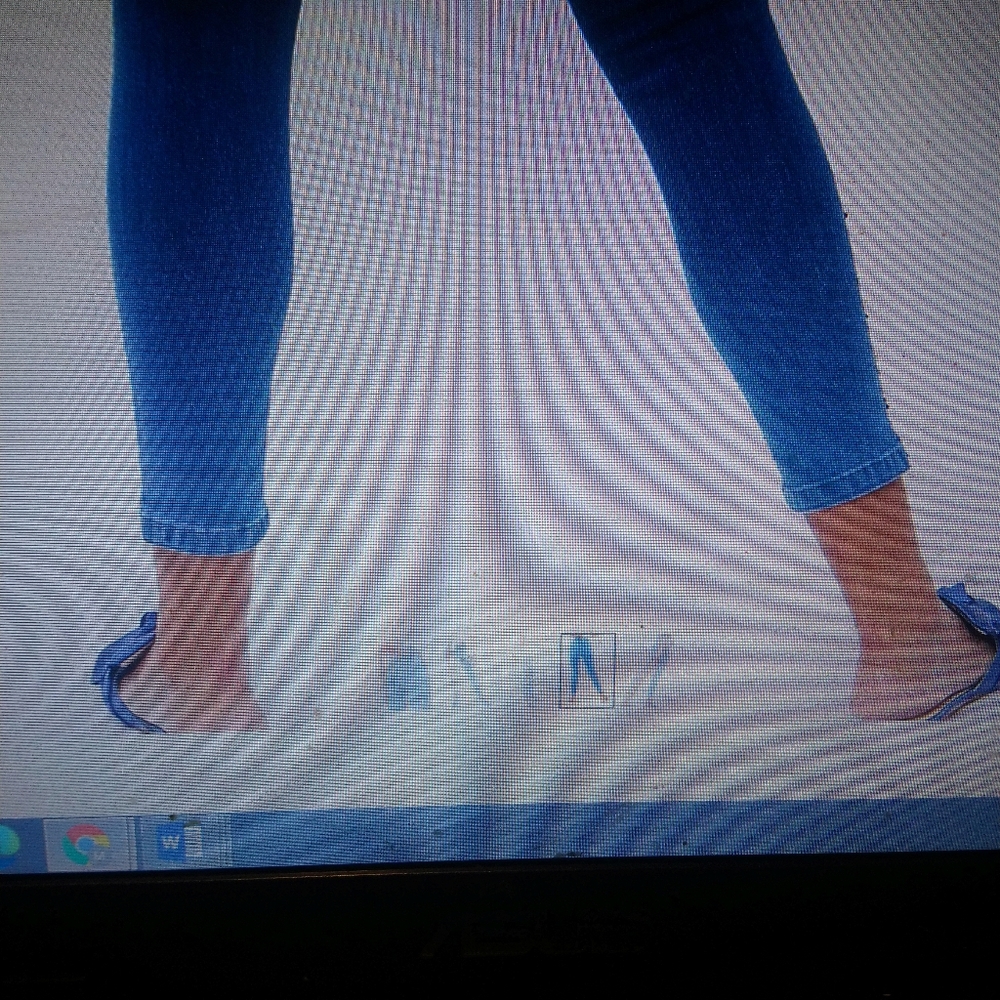 Jeans - Picture 7 of 8
